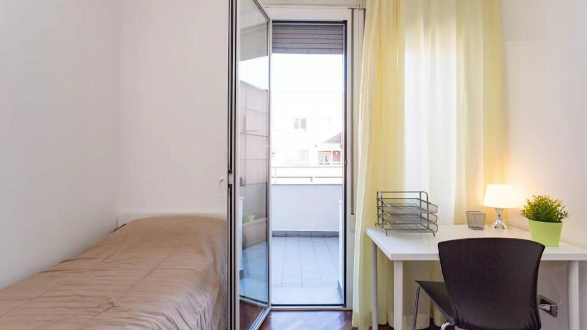 Bicocca Other | 100 m² Shared room ∙ 1 bedroom ∙ 2 guests