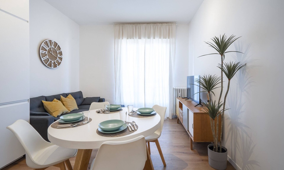 Montalbino Apartment | 100sqm 3-bedroom 2-bathroom apartment on Metro Lille
