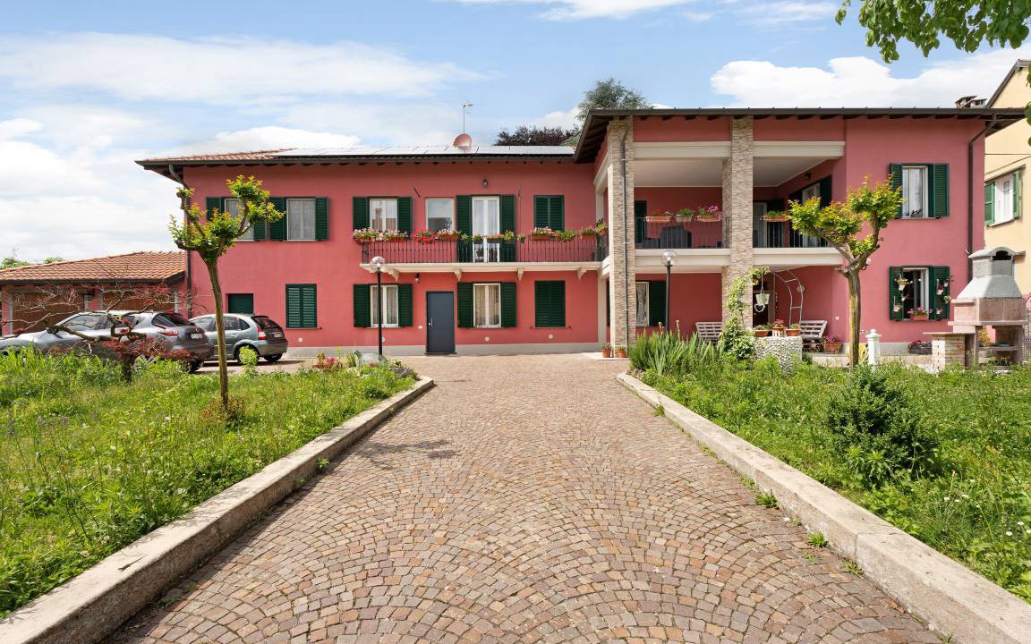 Brebbia Apartment | 120 m² Apartment ∙ 2 bedrooms ∙ 6 guests