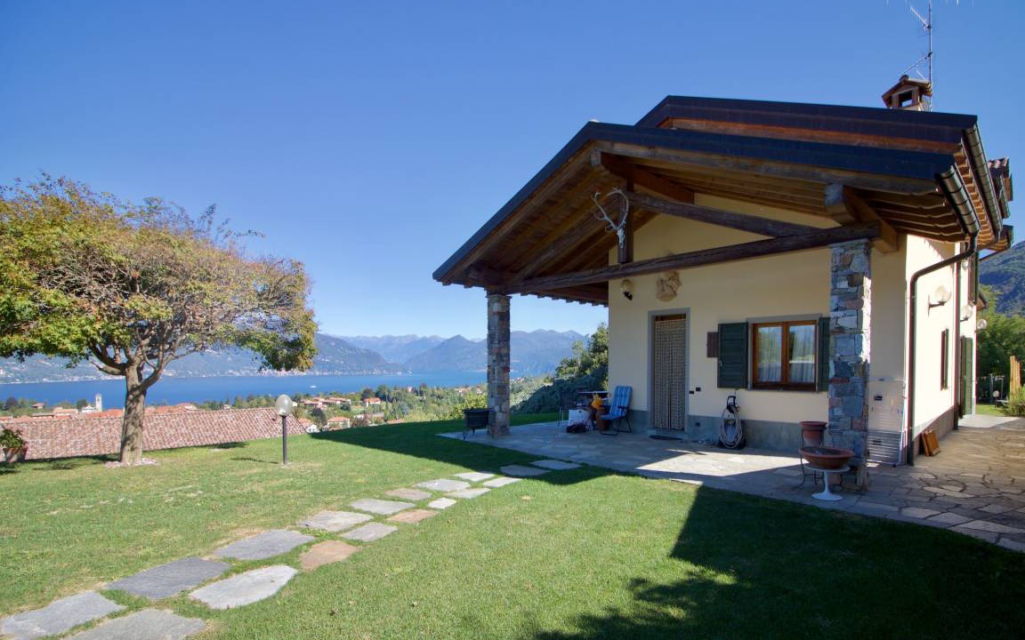 Castelveccana Villa | 120 m² Villa ∙ 6 bedrooms ∙ 10 guests