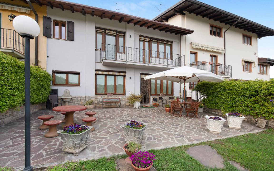 Villongo House | 160 m² House ∙ 3 bedrooms ∙ 8 guests
