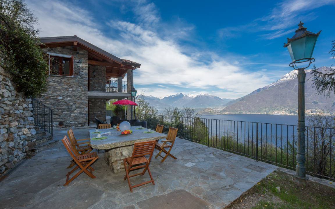 Pianello del Lario House | 180 m² House ∙ 5 bedrooms ∙ 9 guests