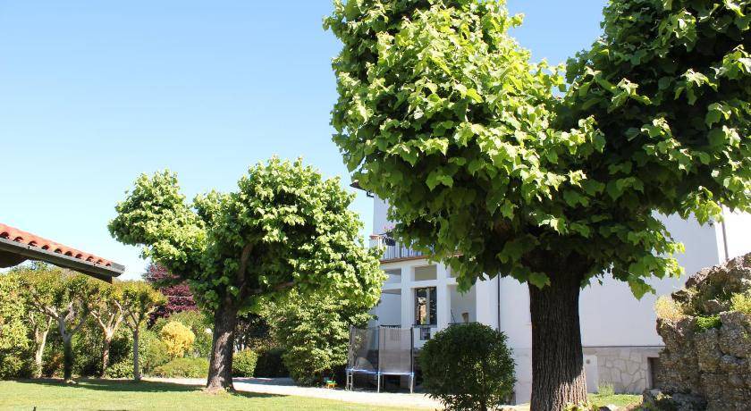 Travedona-Monate Bed & Breakfast | 200 m² Bed and breakfast ∙ 3 bedrooms ∙ 11 guests