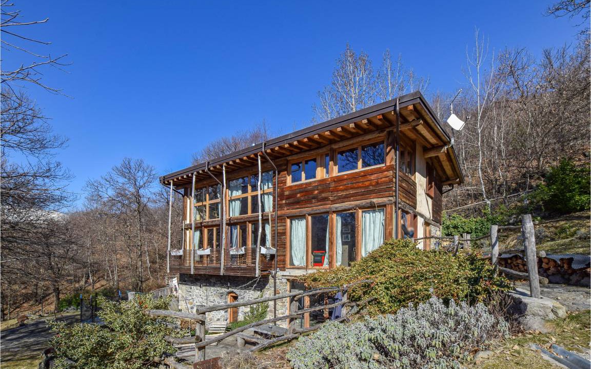 Cedegolo House | 200 m² House ∙ 4 bedrooms ∙ 8 guests