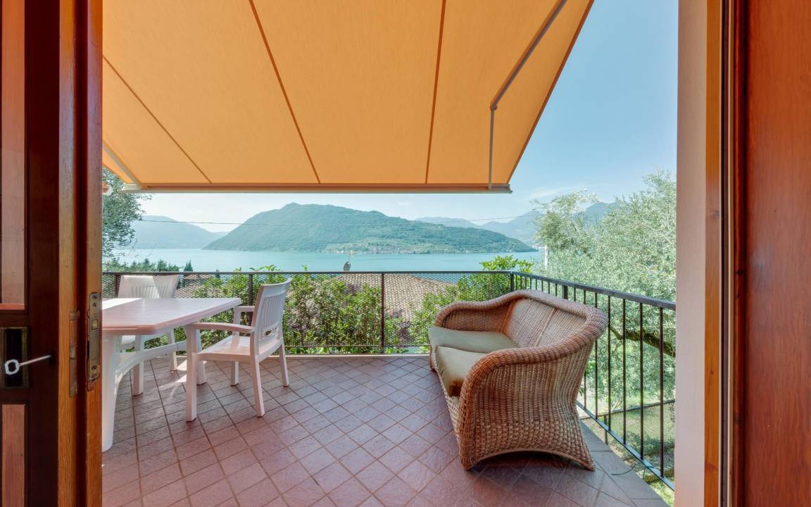 Sale Marasino Villa | 300 m² Villa ∙ 2 bedrooms ∙ 6 guests