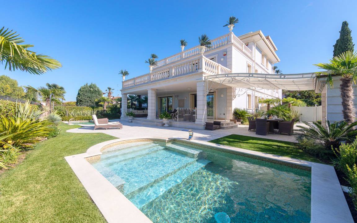Colombare Apartment | 350 m² Apartment ∙ 4 bedrooms ∙ 10 guests