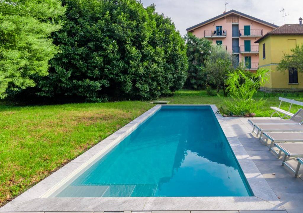 Dervio House | 380 m² House ∙ 5 bedrooms ∙ 14 guests