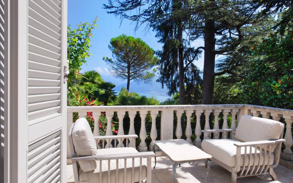 Dizzasco Villa | 450 m² Villa ∙ 3 bedrooms ∙ 5 guests