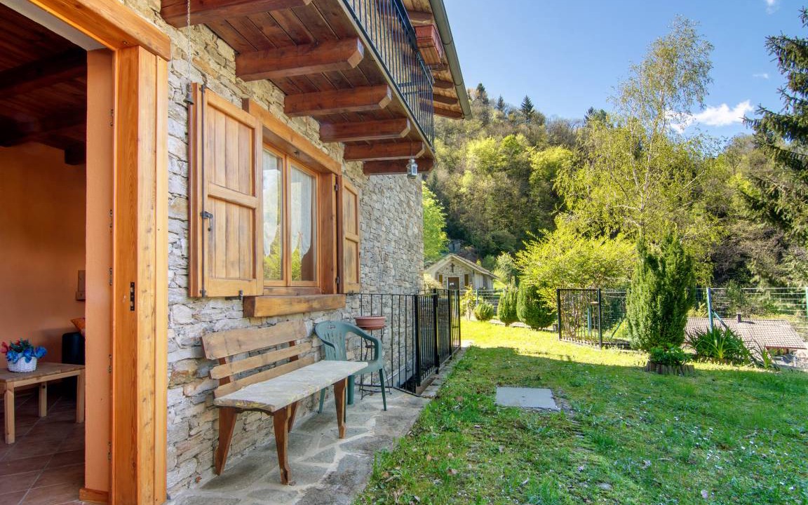 Cosio Valtellino House | 50 m² House ∙ 2 bedrooms ∙ 6 guests