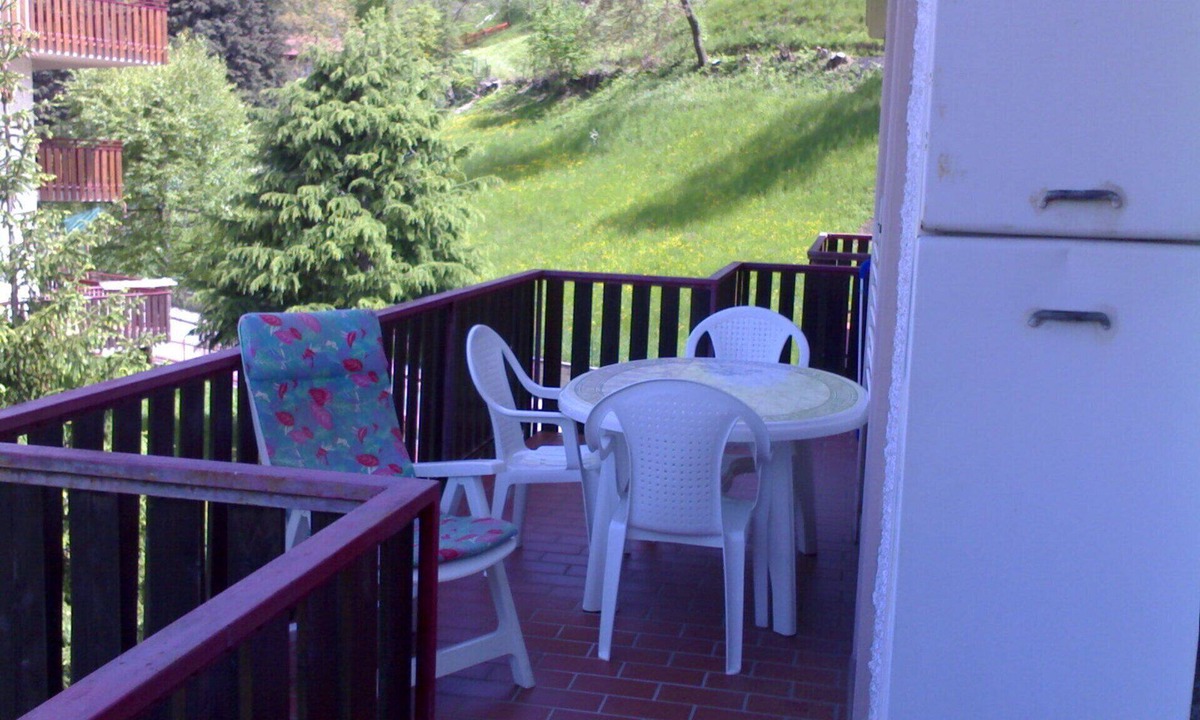 Barzio Apartment | 6guests-skiing-mountainviews-fireplace-freeparking