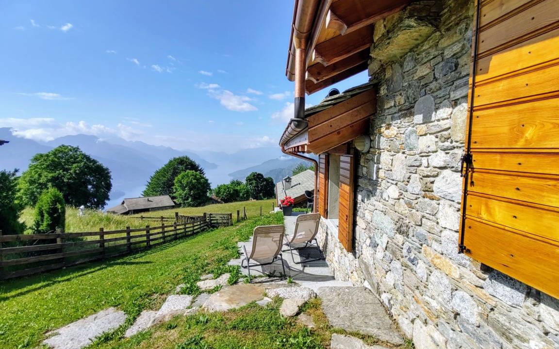 Peglio House | 70 m² House ∙ 2 bedrooms ∙ 6 guests