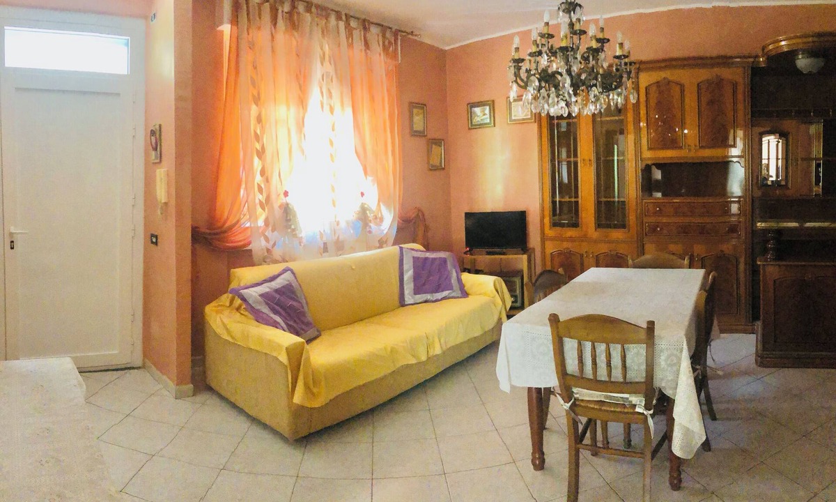 Cinisello Balsamo Bed & Breakfast | 75sqm apartment in villa