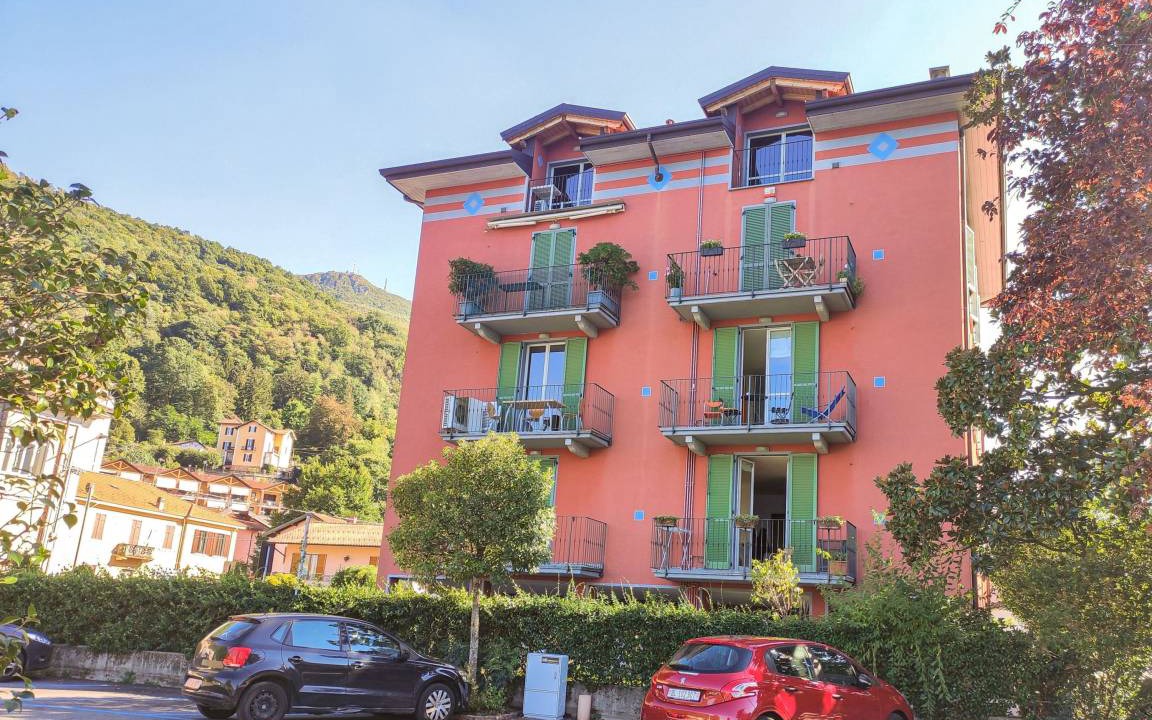 Porto Ceresio Apartment | 80 m² Apartment ∙ 2 bedrooms ∙ 3 guests