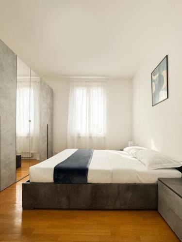 Tricolore Apartment | 8th floor - Milano view