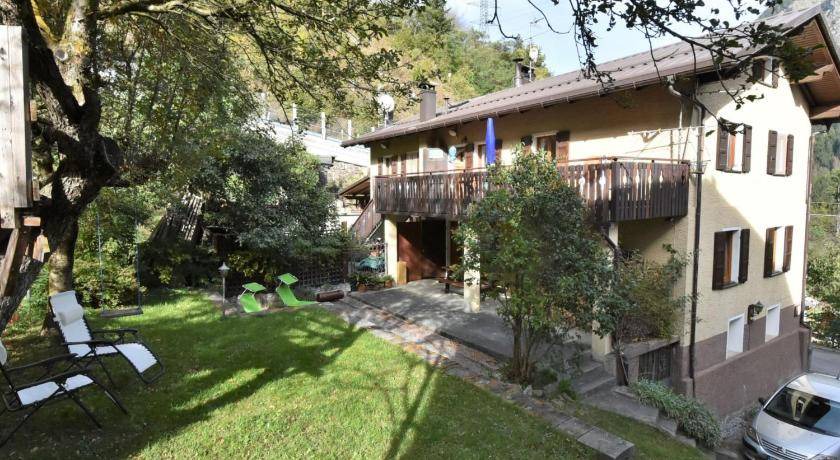 Valdisotto Apartment | 90 m² Apartment ∙ 2 bedrooms ∙ 4 guests