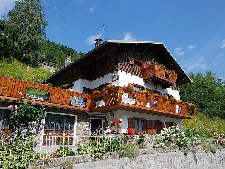 Valdisotto Apartment | 90 m² Apartment ∙ 3 bedrooms ∙ 6 guests