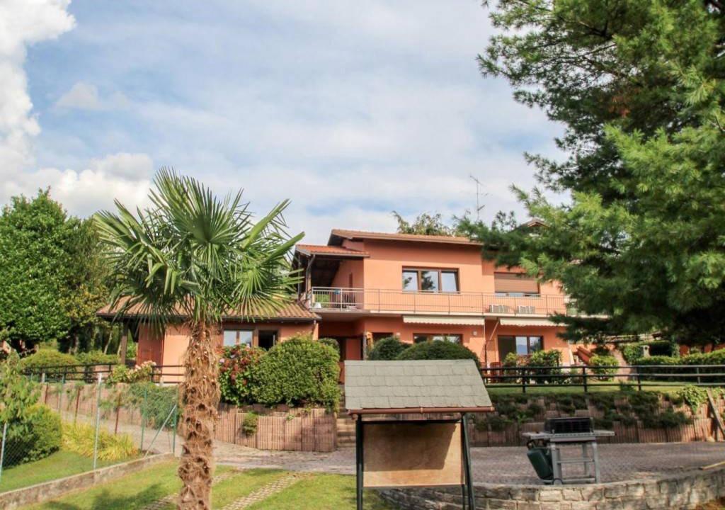 Luino Apartment | 95 m² Apartment ∙ 3 bedrooms ∙ 6 guests