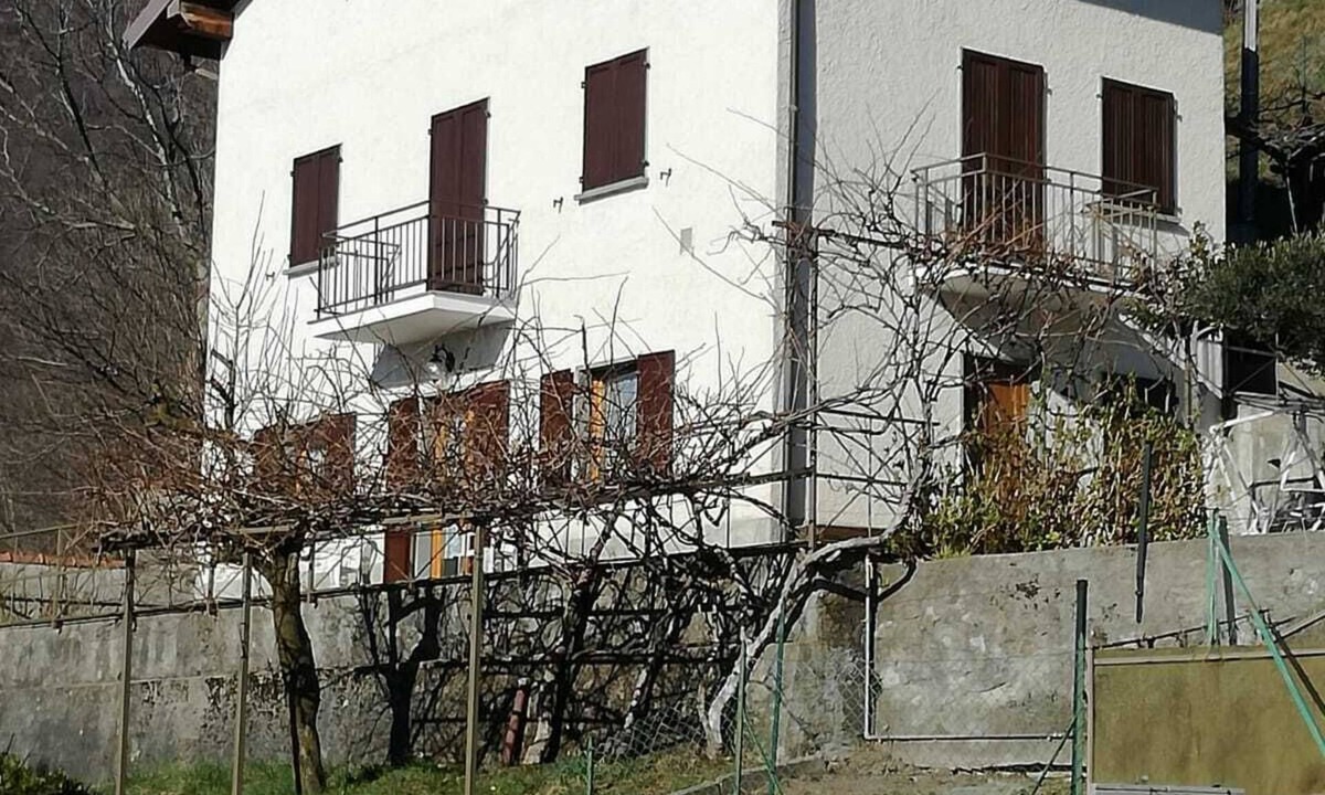 Veleso House | A wonderful view at Lake Como, with peace and quiet