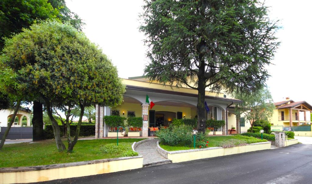 Desenzano del Garda Hotel | Albergo La Quiete