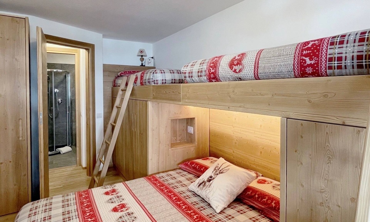 Campodolcino Apartment | Alpine Apartment beautiful one-bedroom apartment with a view