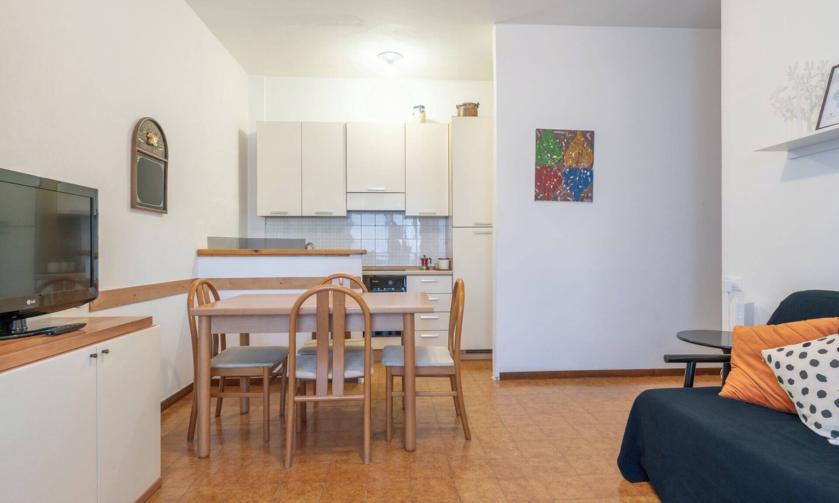 Moggio Apartment | Alpine Swim and ski in Valsassina