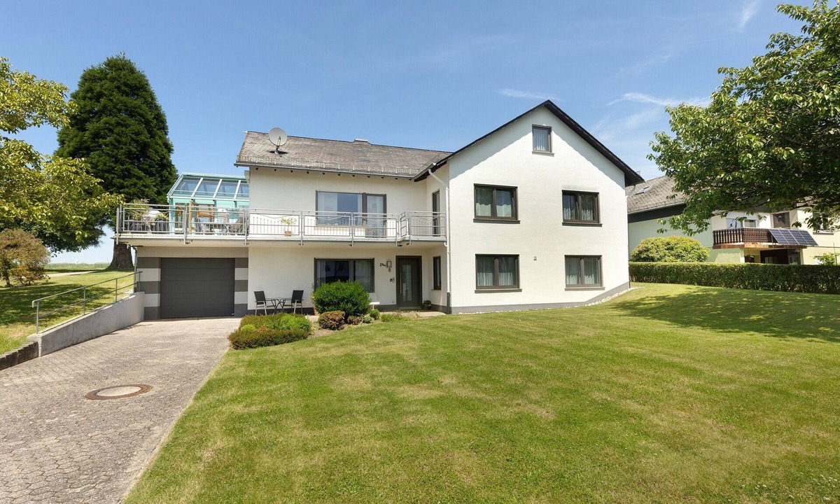 Bubach Apartment | Apartment 'Bubach' with Private Terrace, Shared Garden and Wi-Fi