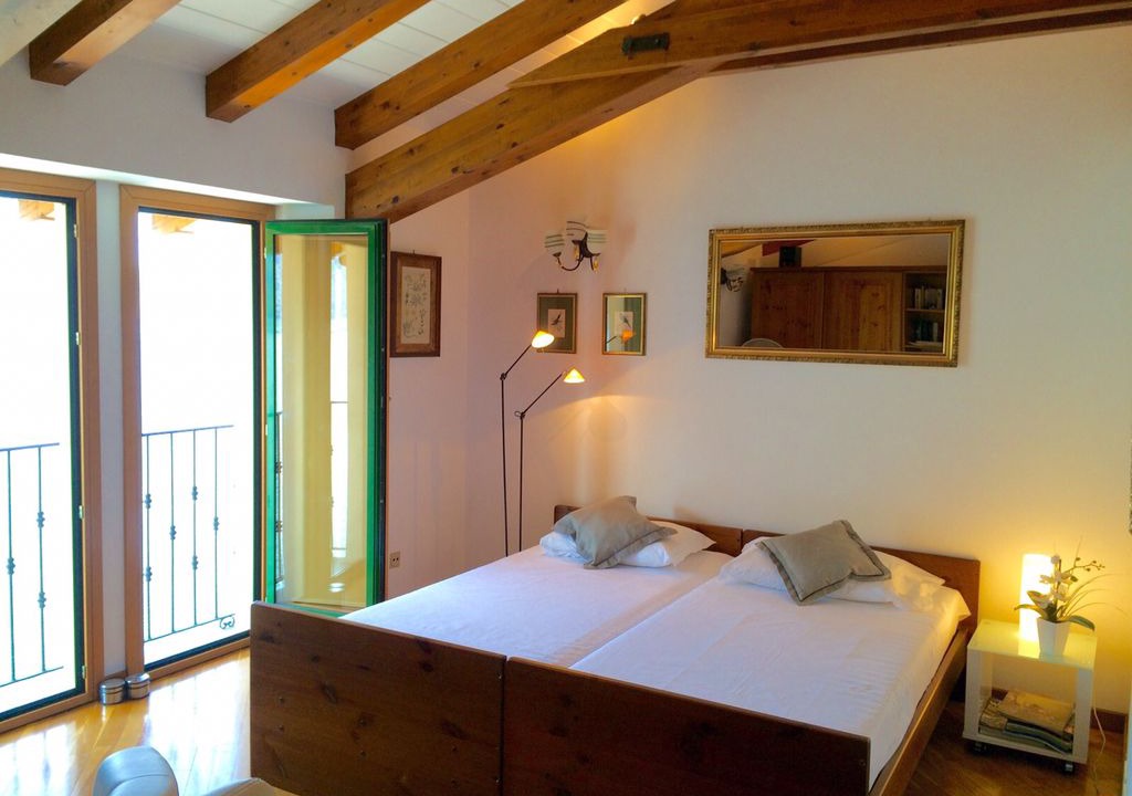 San Mamete Apartment | Apartment directly on Lake Lugano with panoramic views in San Mamete