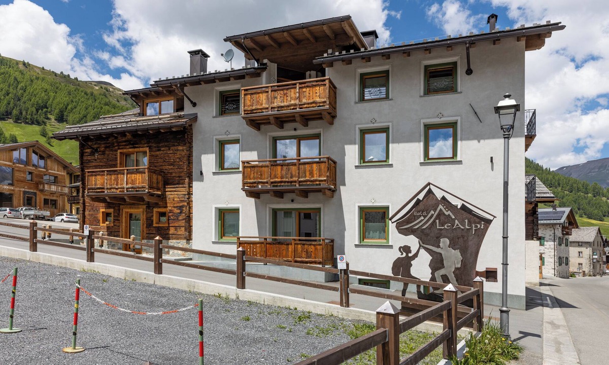 San Rocco Apartment | Apartment "Ice Mountain Planet Suite House" with Mountain View, Wi-Fi & Balcony