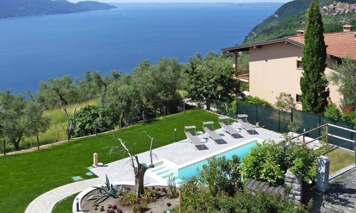 Oldesio Apartment | Apartment in Tignale with Lake Garda Views