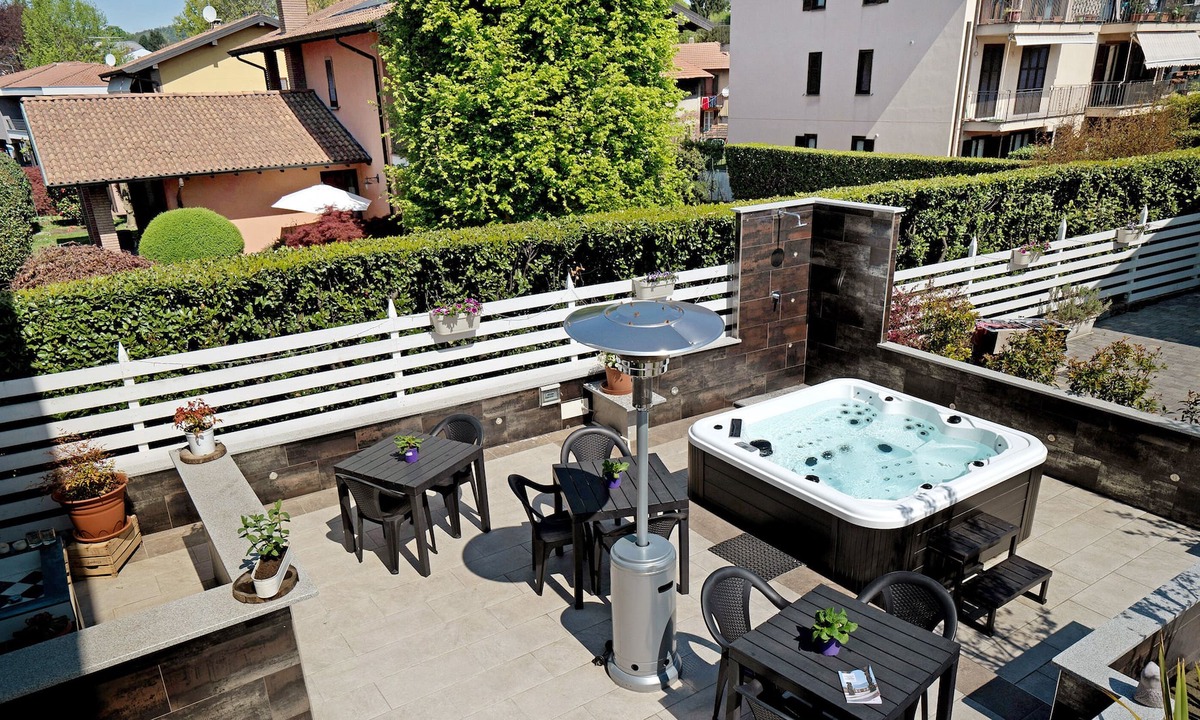 Sesto Calende Apartment | Apartment 'La Corta di Silvia 2' with outdoor area and Wi-Fi