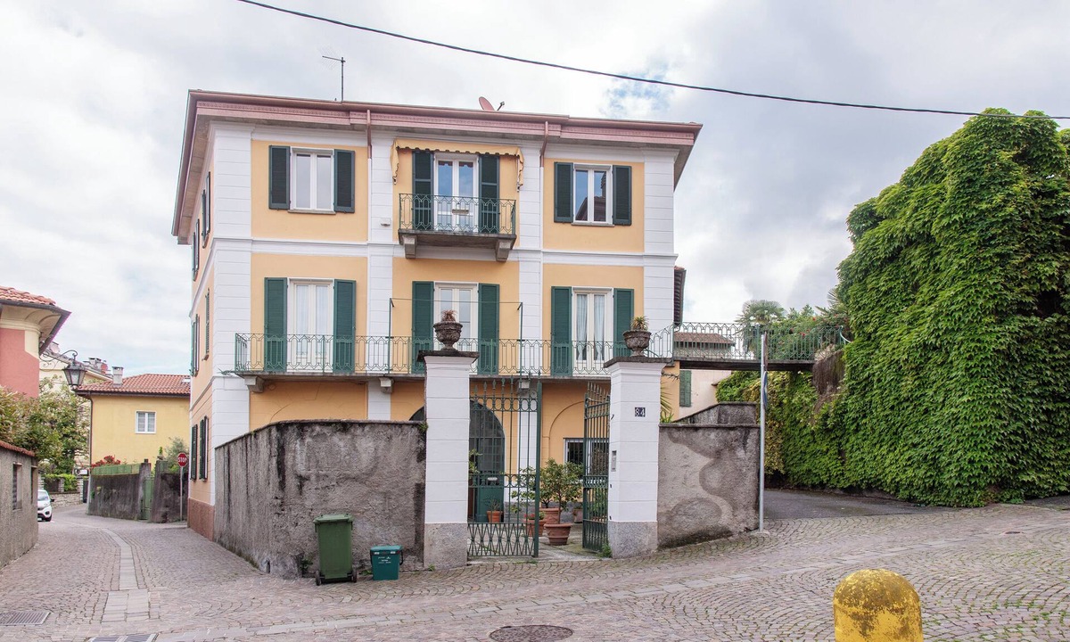 Porto Valtravaglia Apartment | Apartment 'Lac' with Wi-Fi
