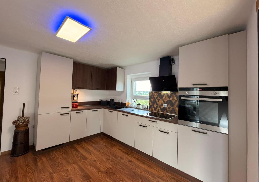 Pullenreuth Apartment | Apartment Modern Floor One