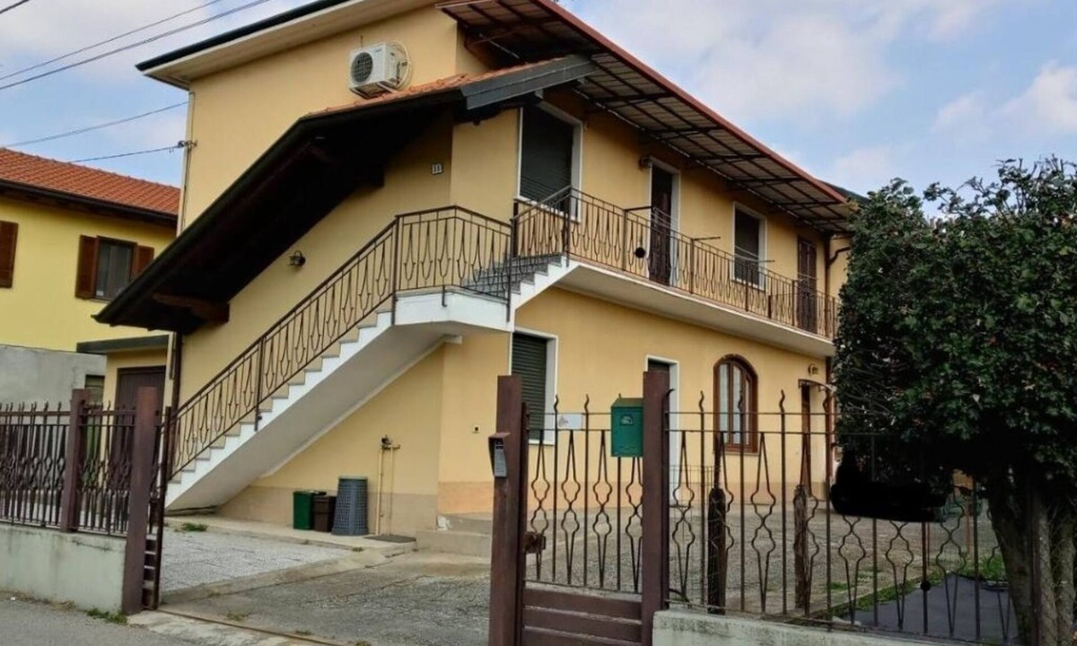Arsago Seprio Apartment | Apartment near Malpensa airport, family friendly, pets allowed.