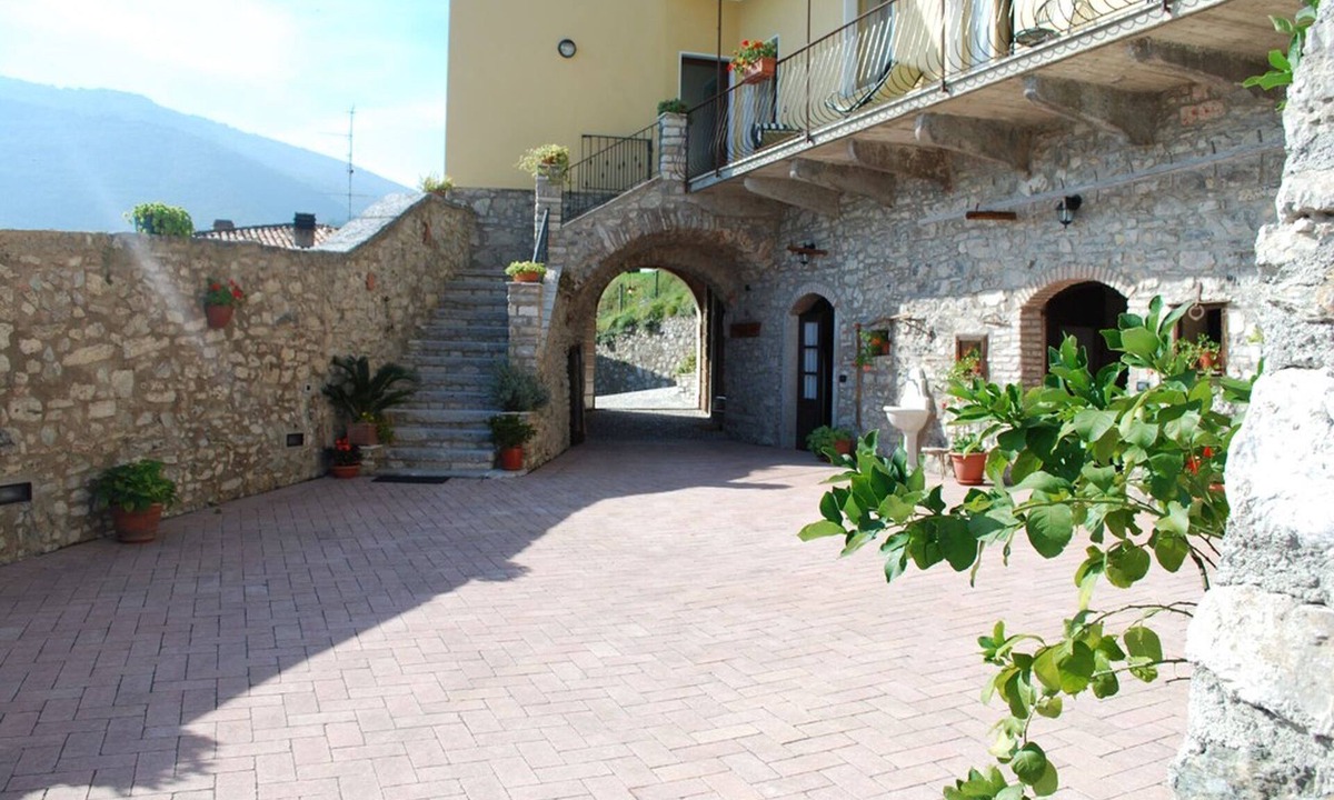 Oldesio Apartment | Apartment permitted in absolute panoramic position, 5 km from Lake Garda, Pets