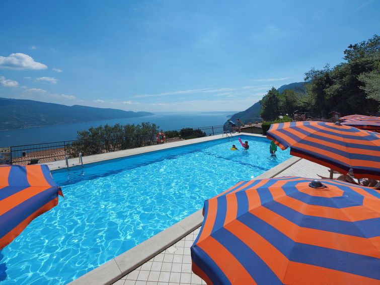 Morele Apartment | Apartment Residence La Rotonda (TGL163) in Tignale - 6 persons, 3 bedrooms