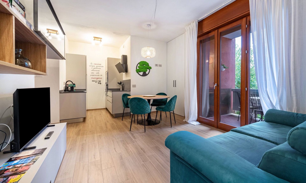 Rivoltella Apartment | Apartment 'Seride 2024' with Shared Pool, Wi-Fi and Air Conditioning