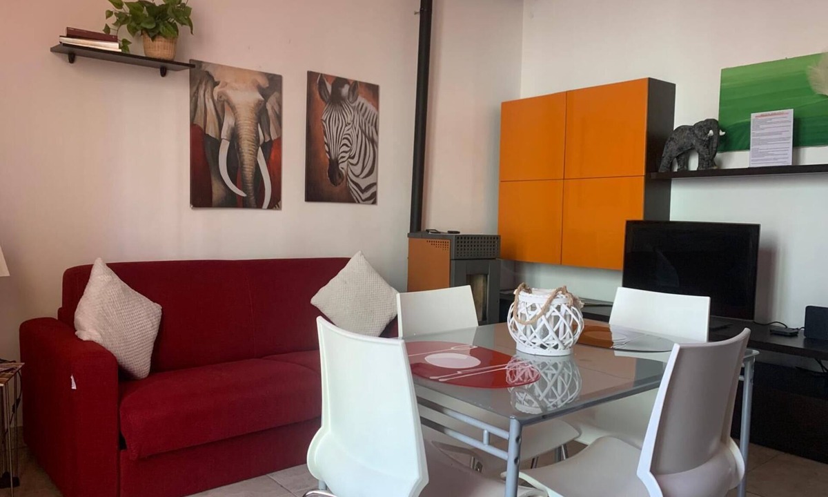Cremona Apartment | Apartment 'Sara' with Wi-Fi and Air Conditioning