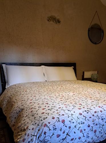 Alzano Lombardo Apartment | Appartamento in Corte Storica