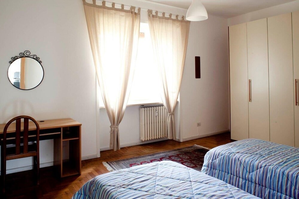 Milan House | Arco della Pace bright and spacious apartment