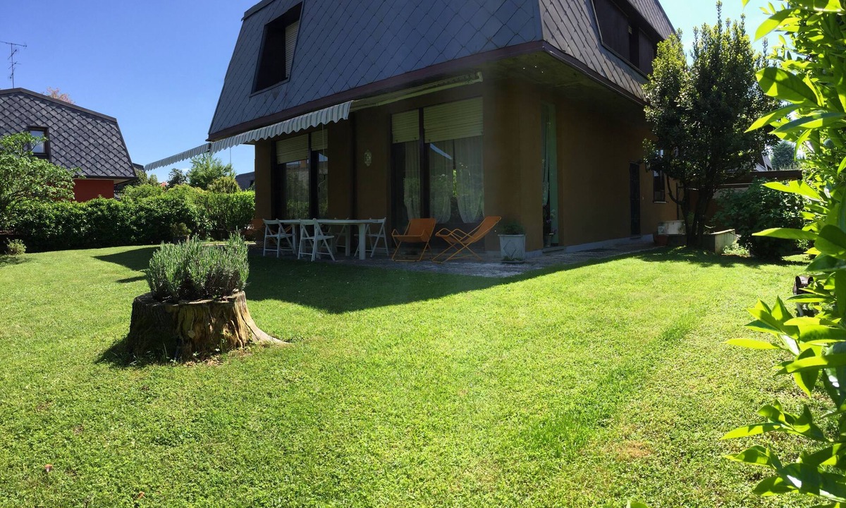 Arese House | Arese, beautiful Villa 5 minutes from metro Rho Fiera