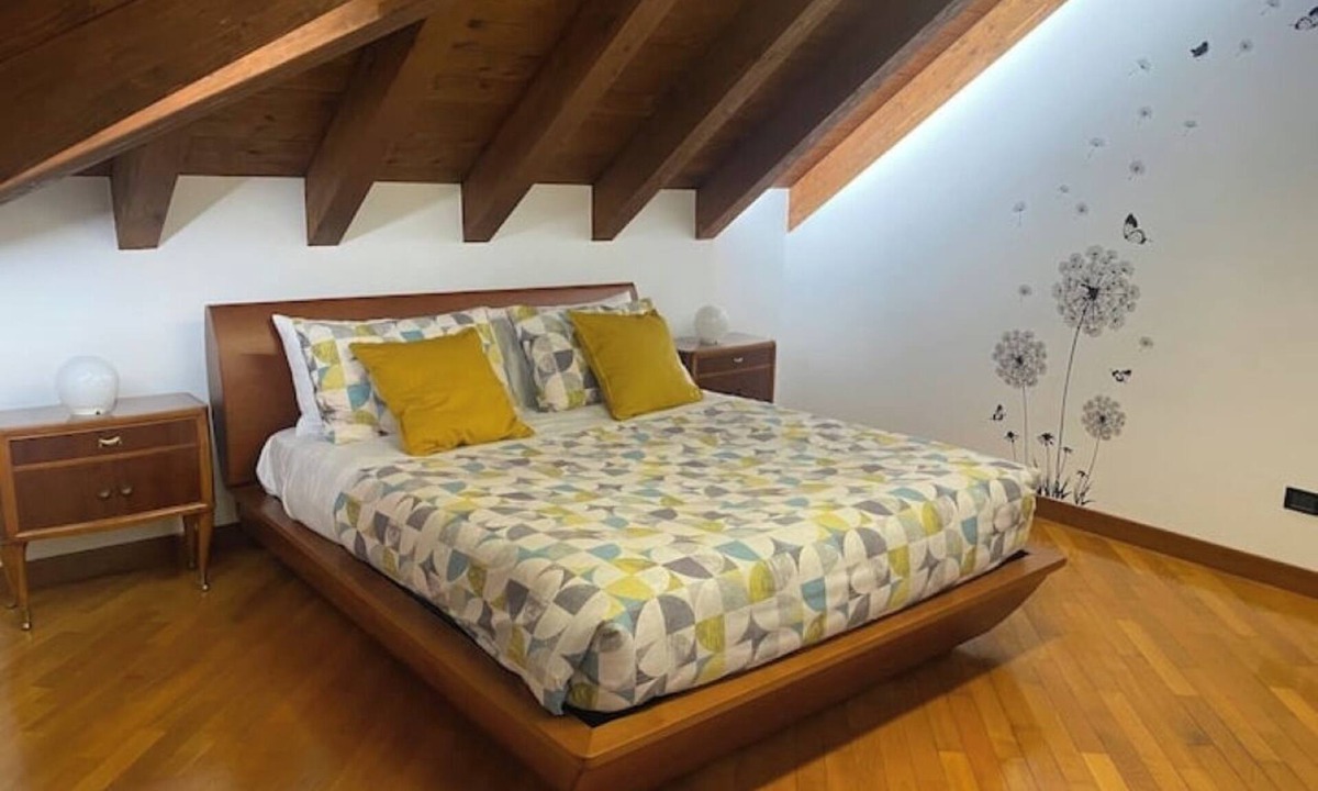 Vittuone Apartment | Attic [Rho-Fiera Milan]