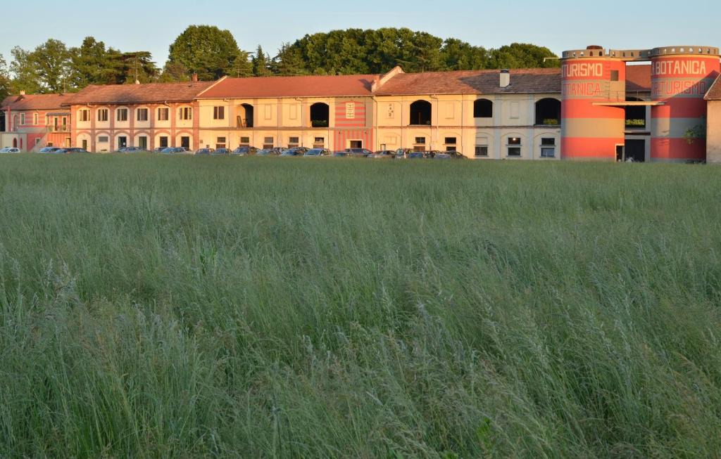 Birago House | Azienda Agricola La Botanica