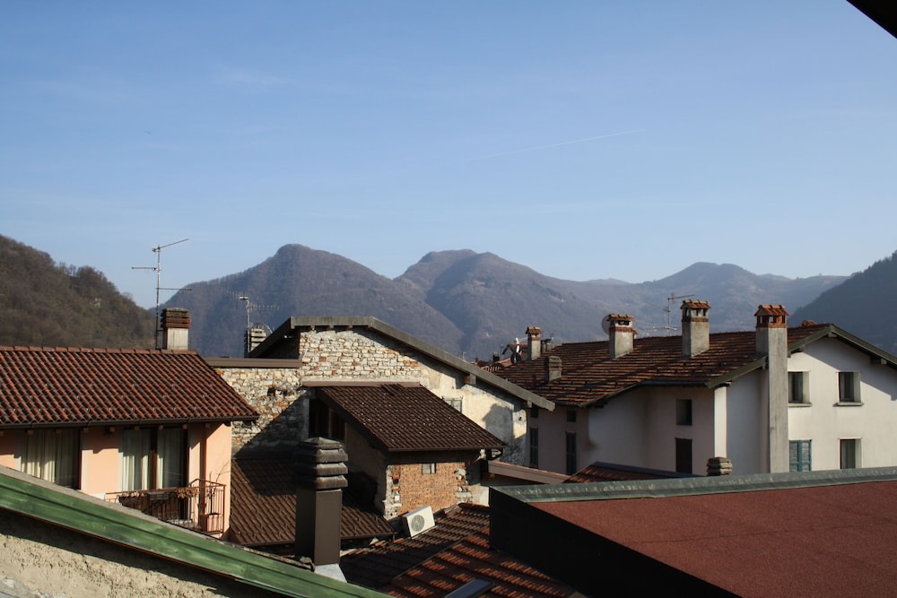 Castiglione d'Intelvi Hotel | B&B Michelina