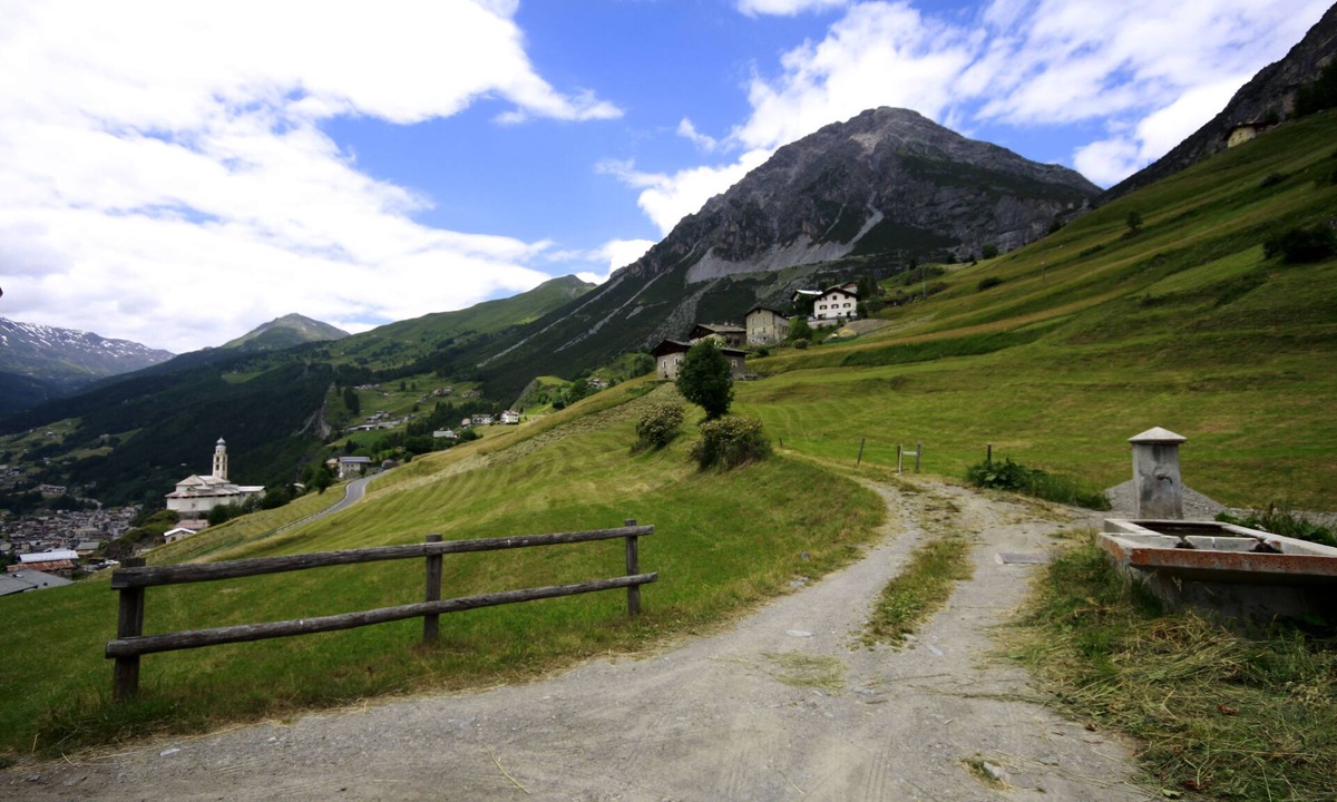 Valdidentro Apartment | Baita Muffè Mountain apartment in a quiet and secluded area.