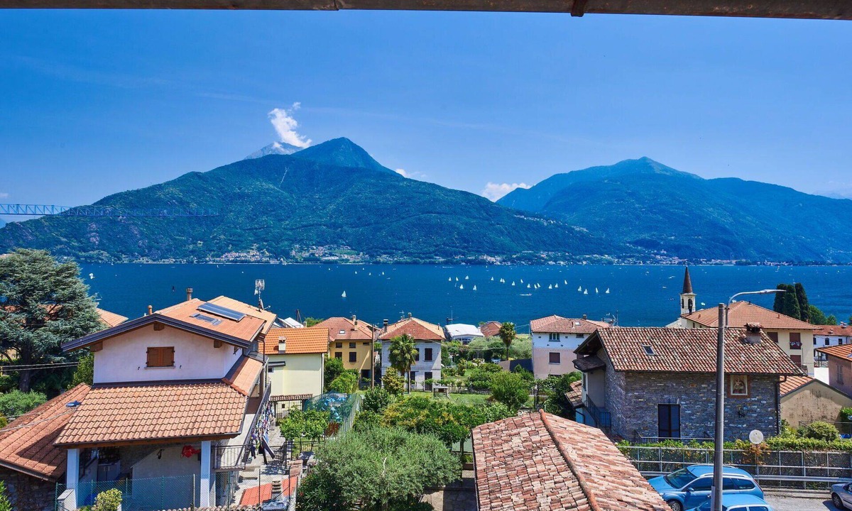 Calozzo Apartment | Beautiful apartment for 4 people with TV, balcony and pets allowed