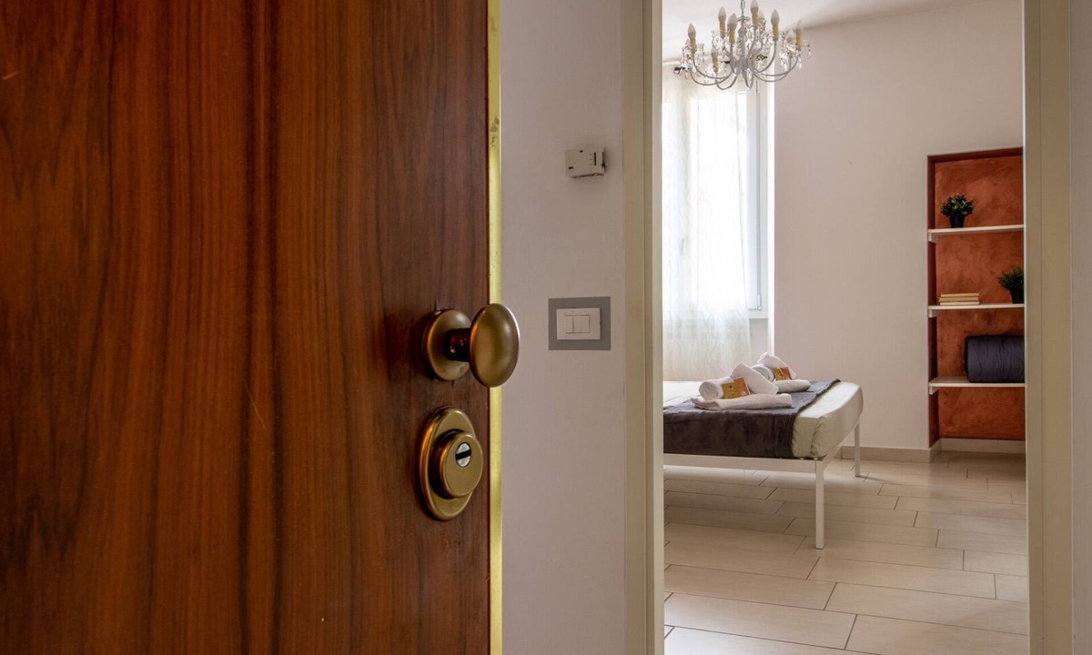 Raffa Apartment | Between lake and vineyards: spacious apartment near beaches