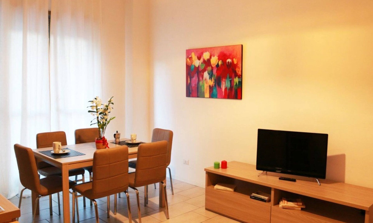 Rho Apartment | Bnbook- Via Torino Train Station