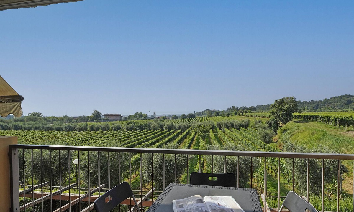Puegnago del Garda Apartment | Borgo Alto P1/16