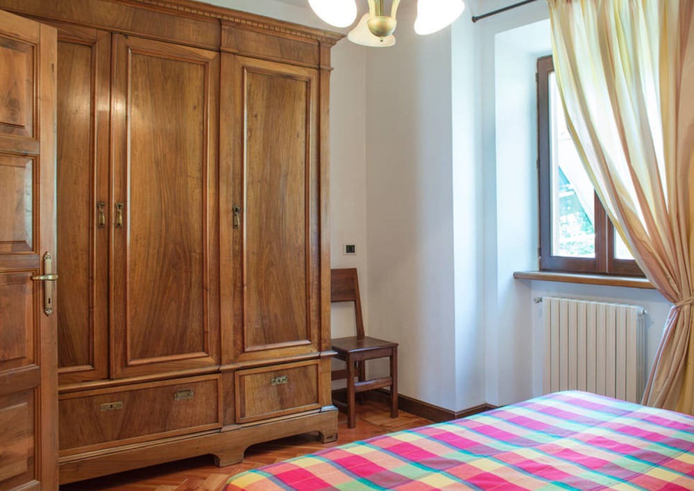 Cremia Apartment | Borgo VII - 2 Bedrooms Apartment - Sleeps 4
