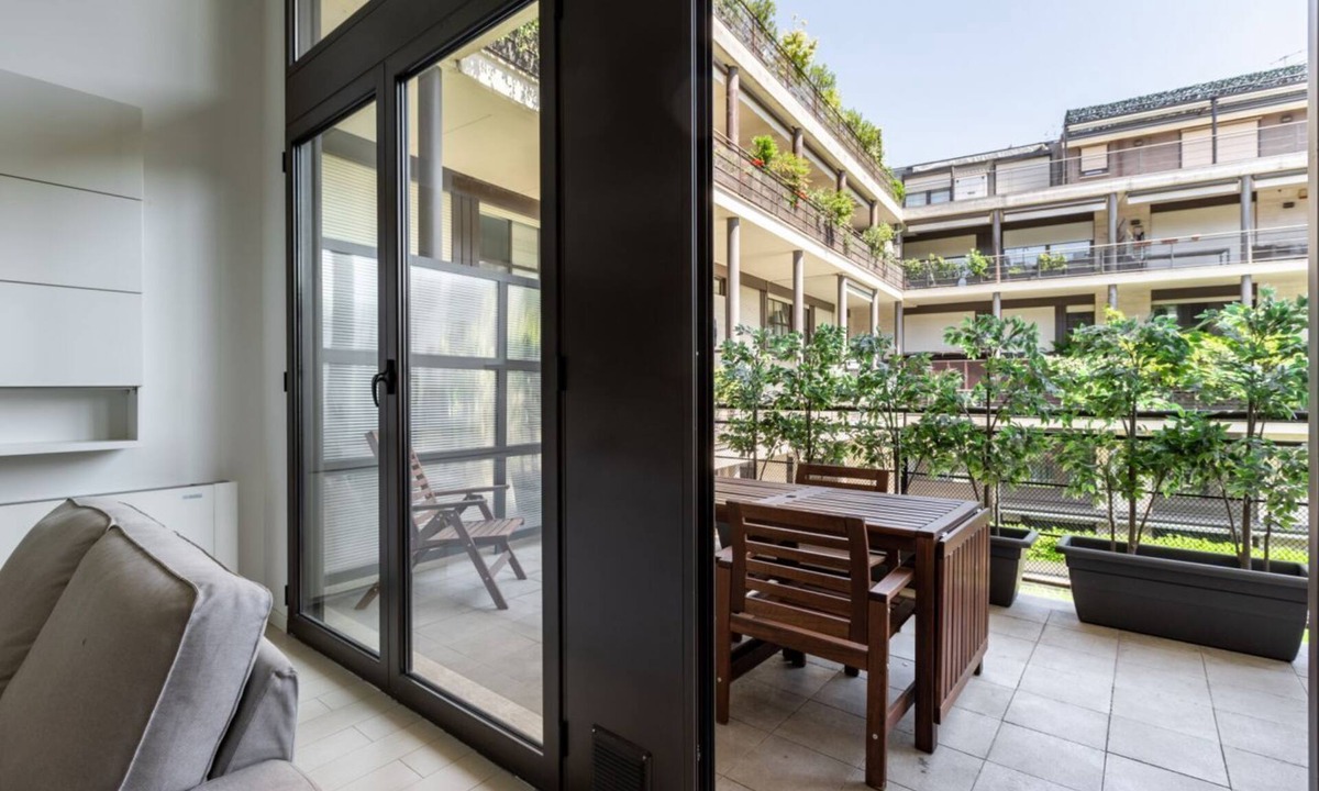 Precotto Apartment | Bright Loft X2 with terrace & shared garden